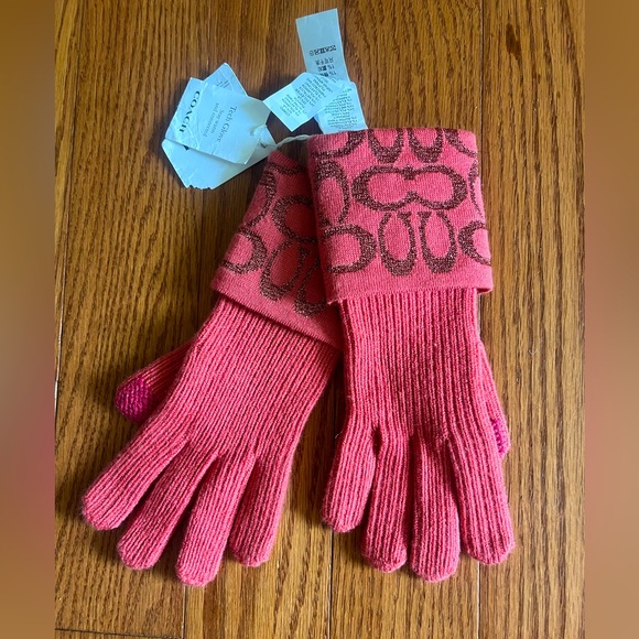 Coach Tech Gloves NEW Watermelon color - Picture 1 of 4